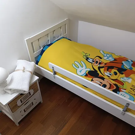 Attico Con Terrazza Fronte Mare A Cavi Di Apartamento Lavagna