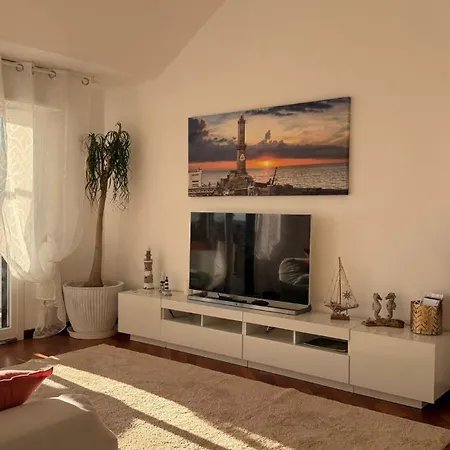 Apartamento Attico Con Terrazza Fronte Mare A Cavi Di Lavagna