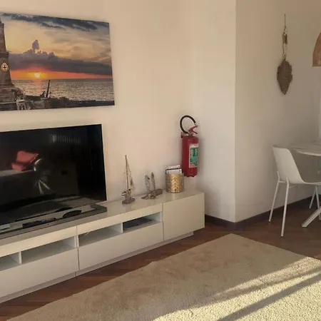 Apartamento Attico Con Terrazza Fronte Mare A Cavi Di Lavagna
