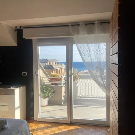Attico Con Terrazza Fronte Mare A Cavi Di