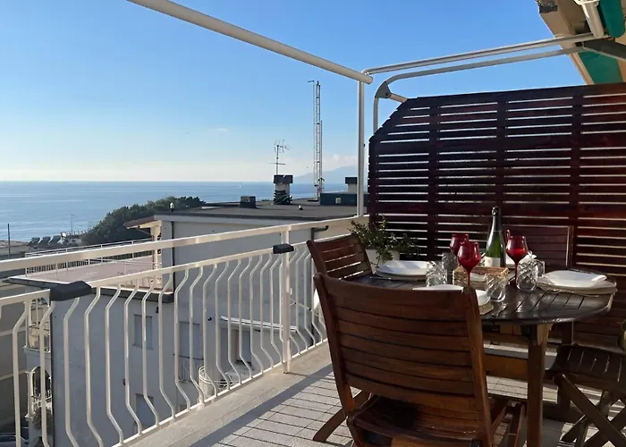 Attico Con Terrazza Fronte Mare A Cavi Di Лаванья