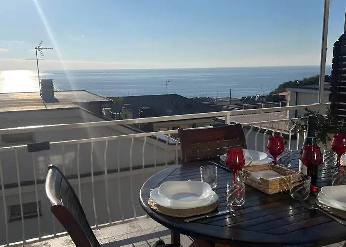 Апартаменты Attico Con Terrazza Fronte Mare A Cavi Di