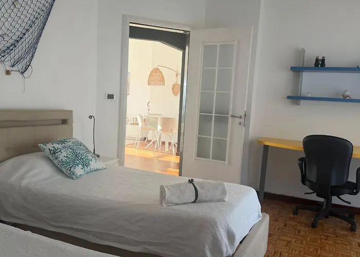 Attico Con Terrazza Fronte Mare A Cavi Di