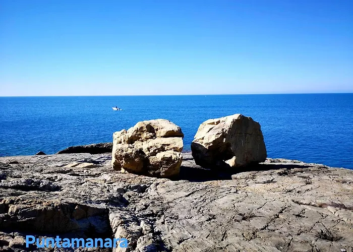 Attico Con Terrazza Fronte Mare A Cavi Di