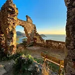 Attico Con Terrazza Fronte Mare A Cavi Di * Lavagna