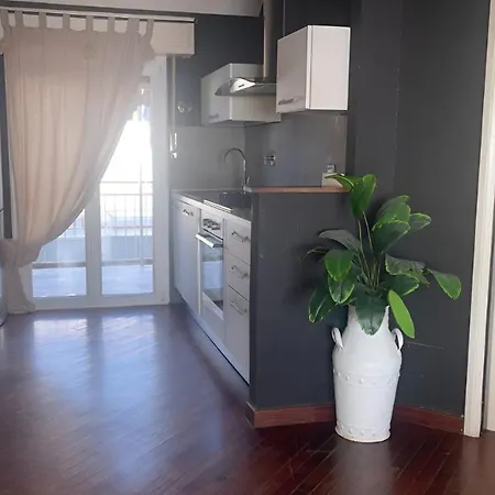 アパート Attico Con Terrazza Fronte Mare A Cavi Di *